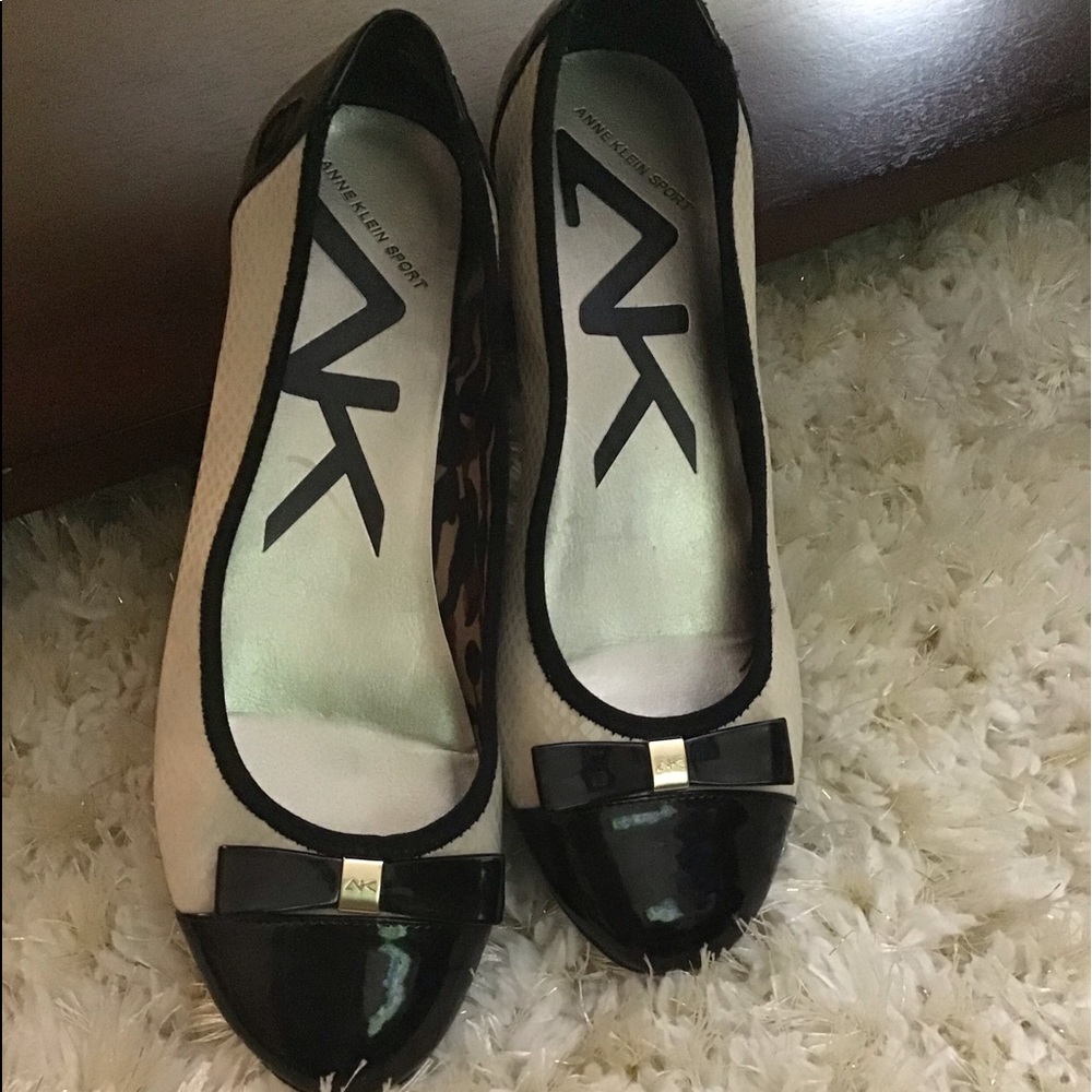 Cute comfy flats